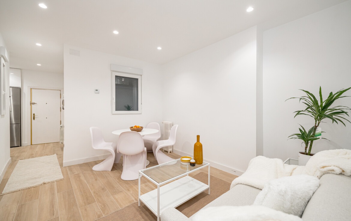 Apartment à Madrid, Espagne 2 chambres, 70 m2 No. 91365