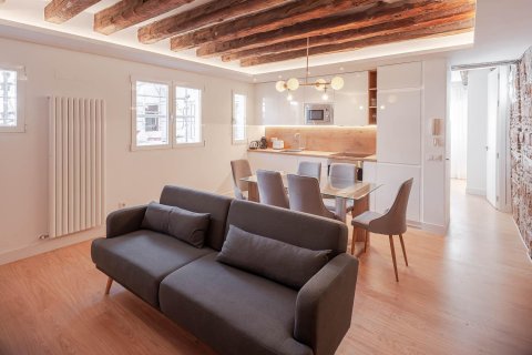 Apartment for sale Madrid, Spain 2 bedrooms, 74 sq.m. No. 91364 - photo 1