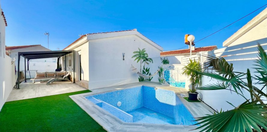 Dzīvoklis Torrevieja, Alicante, Spānijā 2 istabas, 236 m2 Nr. 109383