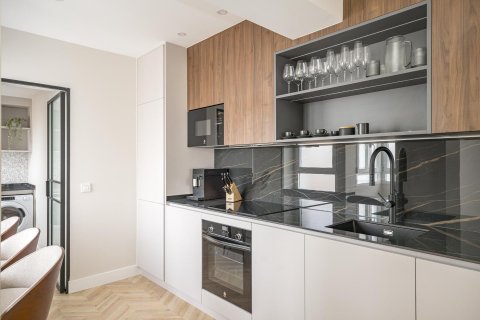 Apartment for sale Madrid, Spain 2 bedrooms, 130 sq.m. No. 109386 - photo 3