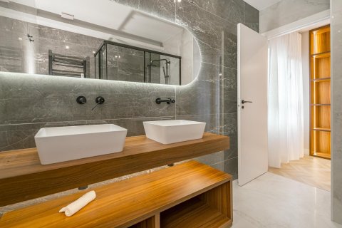 Apartment for sale Madrid, Spain 2 bedrooms, 130 sq.m. No. 109386 - photo 15