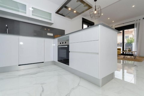Villa zum Verkauf Torrevieja, Alicante, Spanien 3 Schlafzimmer, 105 m2 Nr. 98207 - Foto 19