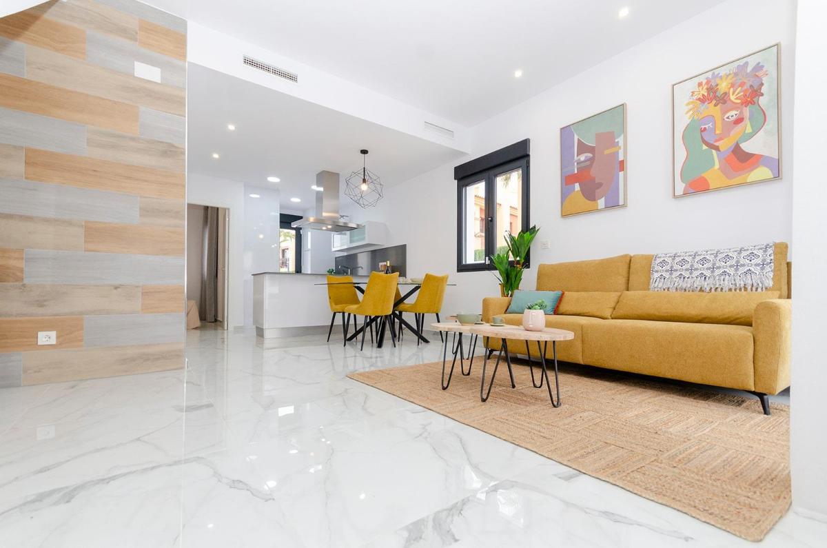 Villa i Torrevieja, Alicante, Spanien 3 sovrum, 105 kvm. Nr. 98207