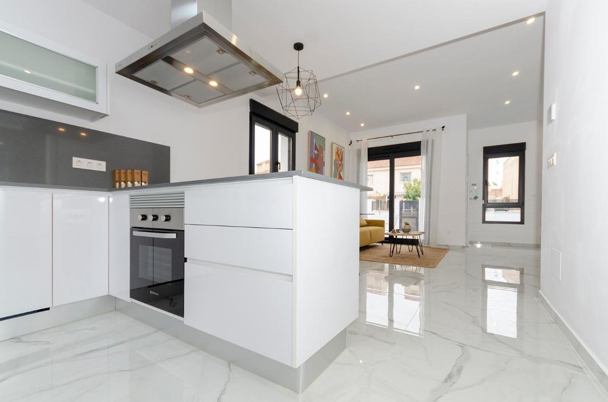 Villa i Torrevieja, Alicante, Spanien 3 sovrum, 105 kvm. Nr. 98207