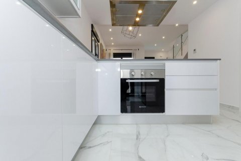 Villa zum Verkauf Torrevieja, Alicante, Spanien 3 Schlafzimmer, 105 m2 Nr. 98207 - Foto 20