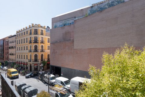 Apartment à vendre Madrid, Espagne, 4 chambres, 268 m2 No. 107733 - photo 5