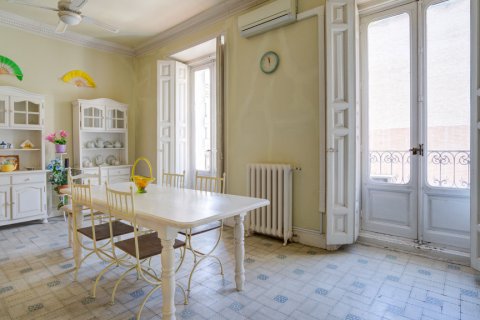 Apartment à vendre Madrid, Espagne, 4 chambres, 268 m2 No. 107733 - photo 9
