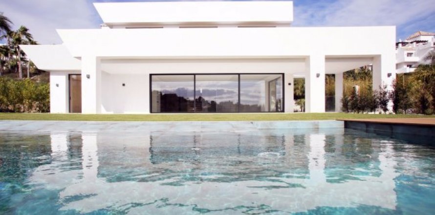 Hus Benahavis, Malaga, Spanien 5 sovrum, 545 kvm. Nr. 23143