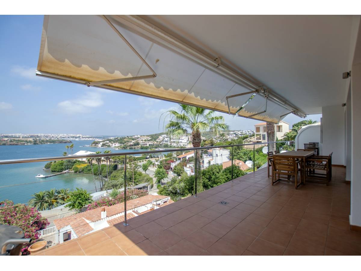 Villa i Mahon, Menorca, Spanien 3 sovrum, 186 kvm. Nr. 96882