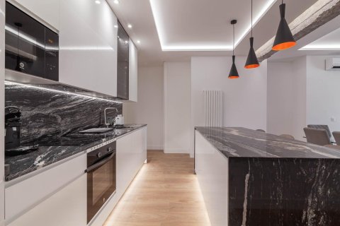 Apartamento en venta Madrid, España 3 dormitorios, 120 m2 No. 87141 - foto 9