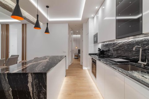 Apartamento en venta Madrid, España 3 dormitorios, 120 m2 No. 87141 - foto 2