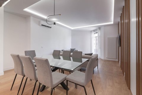 Apartamento en venta Madrid, España 3 dormitorios, 120 m2 No. 87141 - foto 8