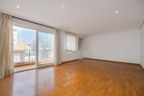 Apartment for sale Torrevieja, Alicante, Spain 3 bedrooms, 126 sq.m. No. 113196 - photo 1