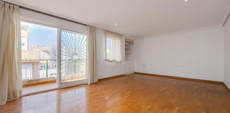 Apartment Torrevieja, Alicante, Spain 3 bedrooms, 126 sq.m. No. 113196