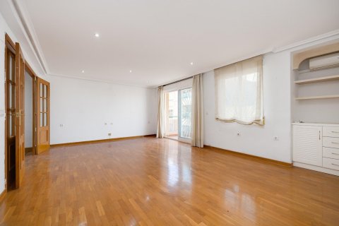 Apartment for sale Torrevieja, Alicante, Spain 3 bedrooms, 126 sq.m. No. 113196 - photo 20