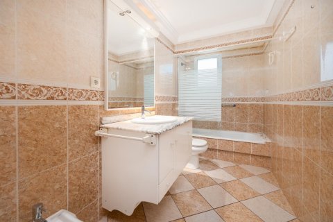 Apartment for sale Torrevieja, Alicante, Spain 3 bedrooms, 126 sq.m. No. 113196 - photo 21