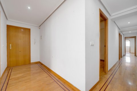 Apartment for sale Torrevieja, Alicante, Spain 3 bedrooms, 126 sq.m. No. 113196 - photo 23