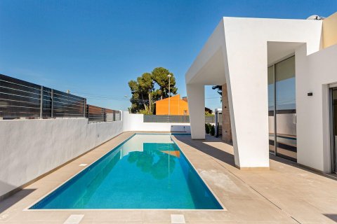 Huvila myytävänä Los Balcones, Alicante, Espanja, 3 makuuhuonetta,  No. 115875 - kuva 15