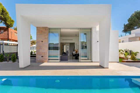Huvila myytävänä Los Balcones, Alicante, Espanja, 3 makuuhuonetta,  No. 115875 - kuva 12