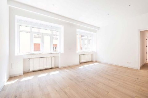 Appartamento in vendita Madrid, Spagna 3 camere da letto, 123 mq. N° 89292 - foto 3