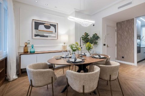 Apartment for sale Madrid, Spain 2 bedrooms, 131 sq.m. No. 89290 - photo 6