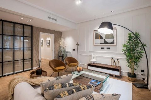 Apartment for sale Madrid, Spain 2 bedrooms, 131 sq.m. No. 89290 - photo 4