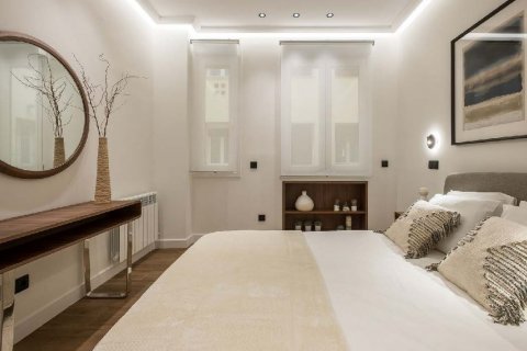 Apartment for sale Madrid, Spain 2 bedrooms, 131 sq.m. No. 89290 - photo 10