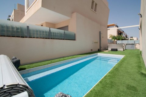 Villa zum Verkauf Mil Palmeras, Alicante, Spanien 3 Schlafzimmer, 120 m2 Nr. 119198 - Foto 16