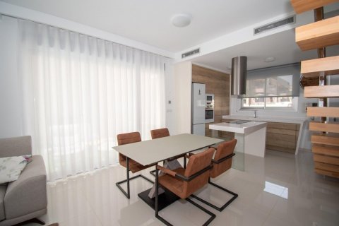 Villa zum Verkauf Mil Palmeras, Alicante, Spanien 3 Schlafzimmer, 120 m2 Nr. 119198 - Foto 4