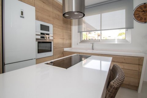 Villa zum Verkauf Mil Palmeras, Alicante, Spanien 3 Schlafzimmer, 120 m2 Nr. 119198 - Foto 6