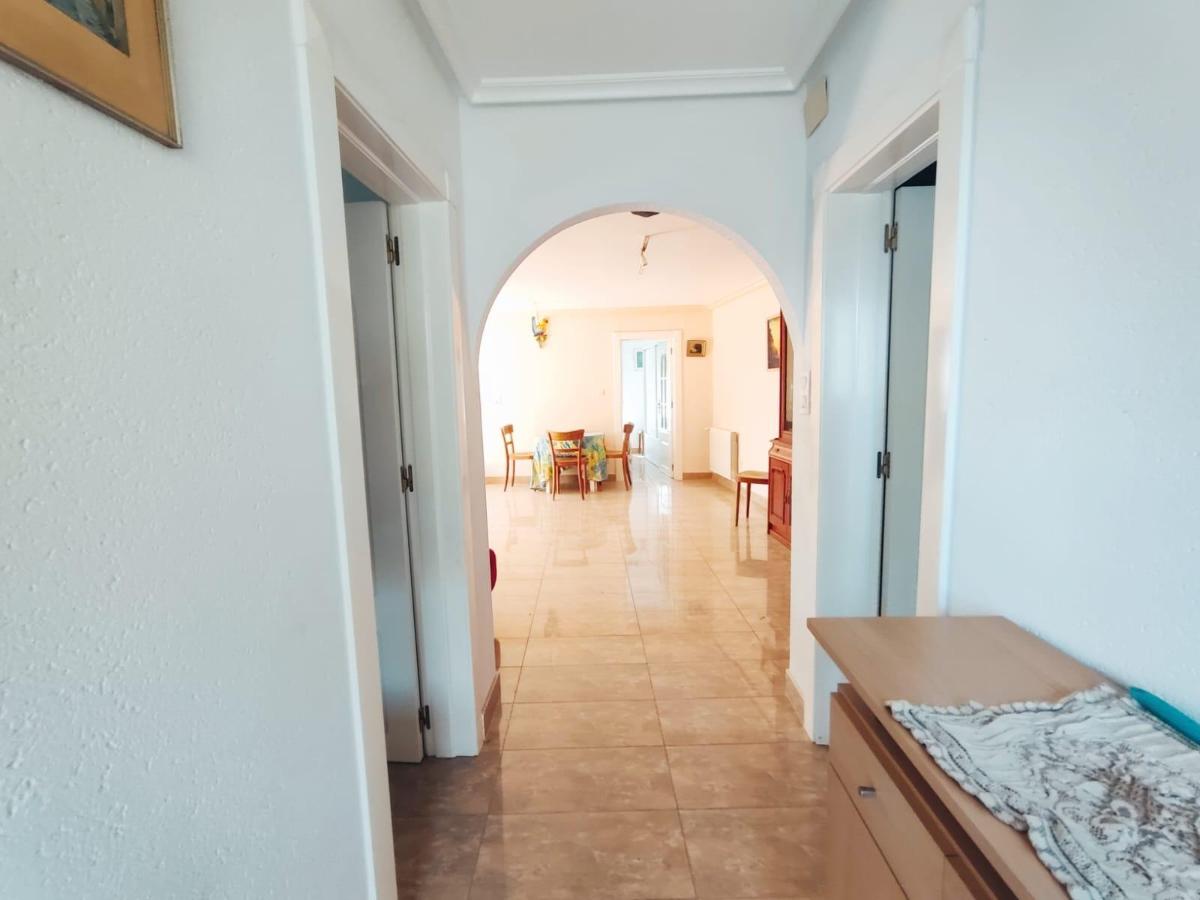 Villa a La Marina, Alicante, Spagna 6 camere da letto, 442 mq. N° 100354