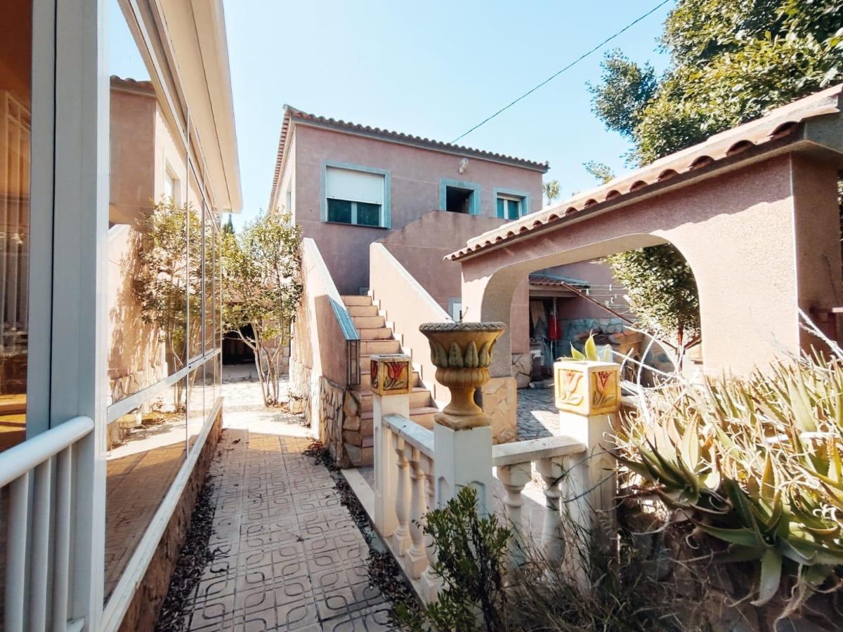 Villa a La Marina, Alicante, Spagna 6 camere da letto, 442 mq. N° 100354