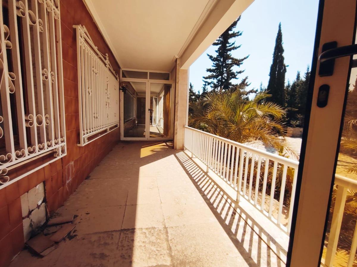 Villa a La Marina, Alicante, Spagna 6 camere da letto, 442 mq. N° 100354