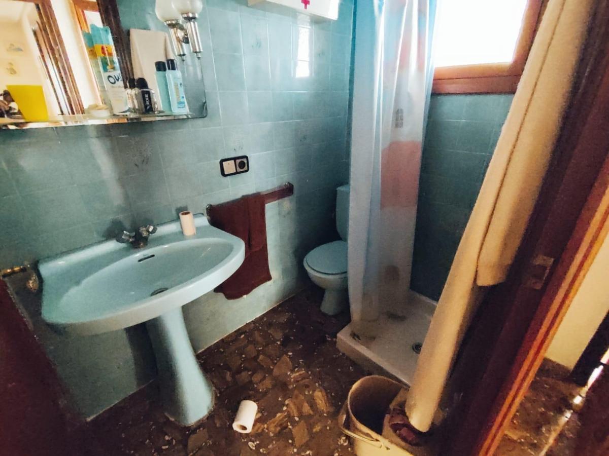 Villa a La Marina, Alicante, Spagna 6 camere da letto, 442 mq. N° 100354