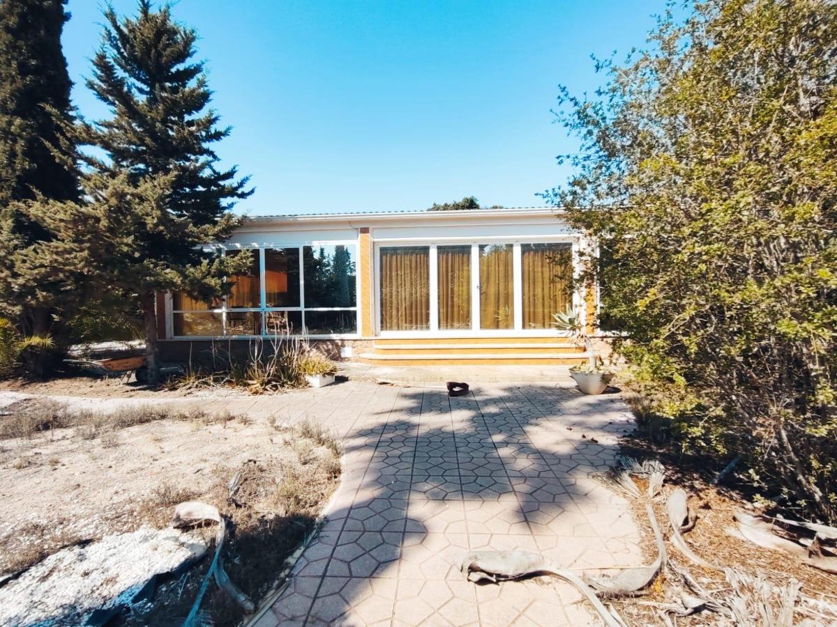 Villa a La Marina, Alicante, Spagna 6 camere da letto, 442 mq. N° 100354