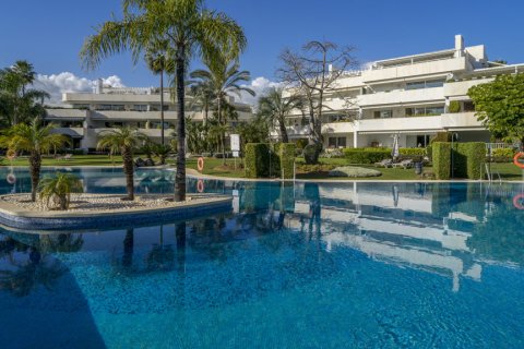Apartamento en venta Marbella, Málaga, España 3 dormitorios, 277.89 m2 No. 108273 - foto 1