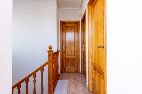 Huvila myytävänä Torrevieja, Alicante, Espanja, 3 makuuhuonetta, 78 m2 No. 115718 - kuva 20