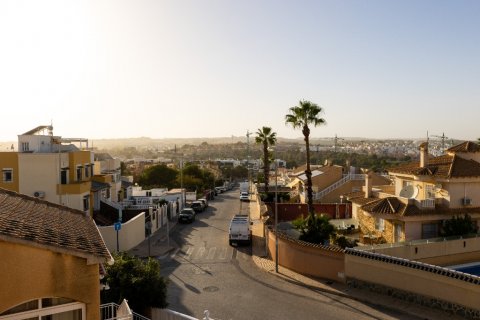 Huvila myytävänä Torrevieja, Alicante, Espanja, 3 makuuhuonetta, 78 m2 No. 115718 - kuva 29