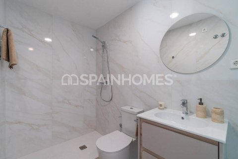 Lägenhet till salu Orihuela, Alicante, Spanien 2 sovrum, 78 kvm. Nr. 49113 - foto 24