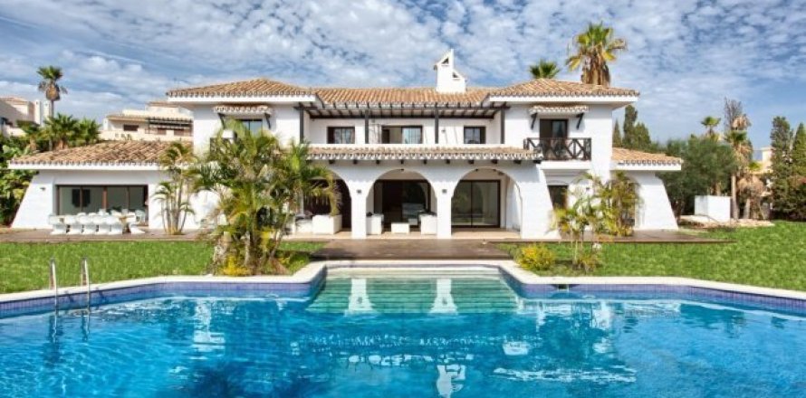 Casa Nueva Andalucia, Malaga, Spagna 8 camere da letto, 801 mq. N° 23152