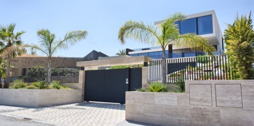 Māja Nueva Andalucia, Malaga, Spānijā 5 istabas, 5972 m2 Nr. 23150