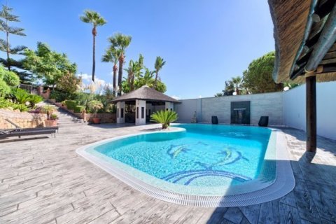 House for sale Nueva Andalucia, Malaga, Spain 5 bedrooms, 534 sq.m. No. 23169 - photo 1
