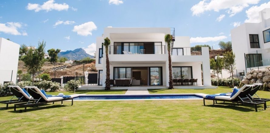 House Nueva Andalucia, Malaga, Espagne 4 chambres, 501 m2 No. 23170