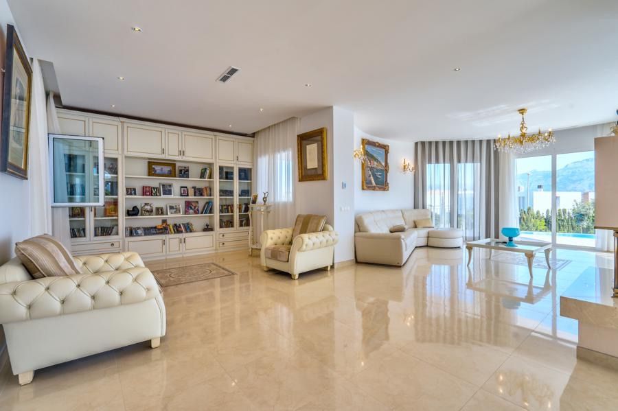 Villa i L'Albir, Alicante, Spanien 5 sovrum, 745 kvm. Nr. 95527