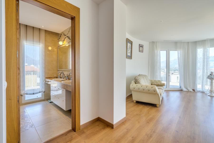 Villa i L'Albir, Alicante, Spanien 5 sovrum, 745 kvm. Nr. 95527