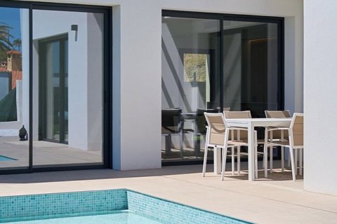Hus till salu i Alicante, Spanien 3 sovrum, 227 kvm. Nr. 95529 - foto 13