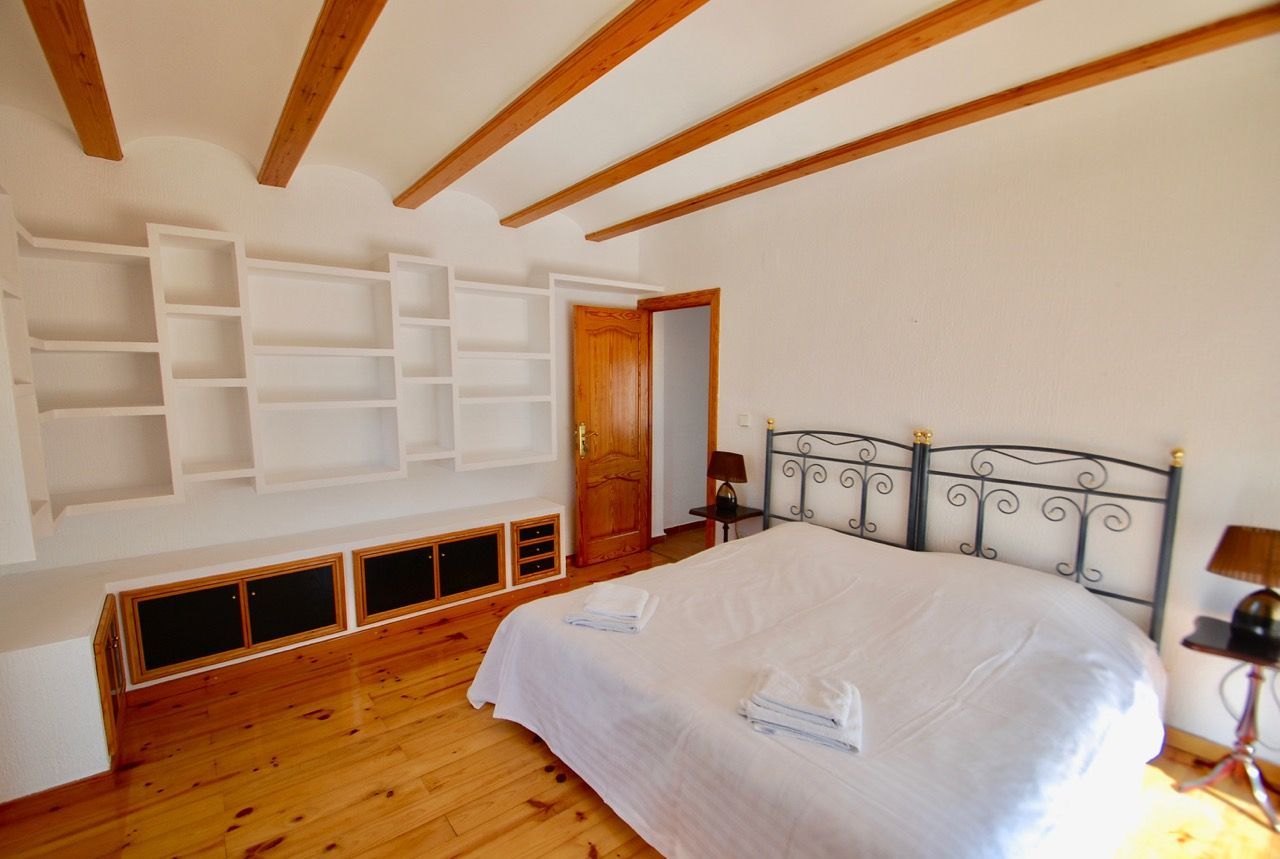 Māja Alicante, Spānijā 5 istabas, 370 m2 Nr. 95532