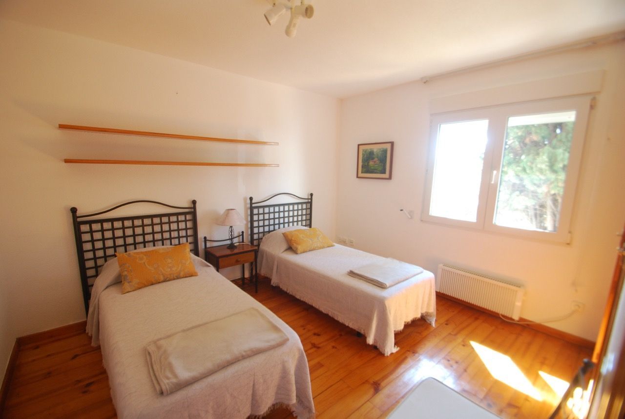 Māja Alicante, Spānijā 5 istabas, 370 m2 Nr. 95532