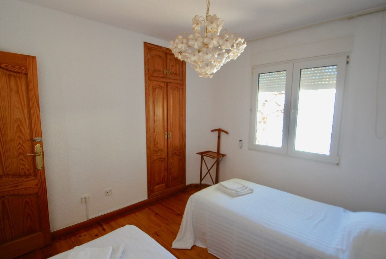 Māja Alicante, Spānijā 5 istabas, 370 m2 Nr. 95532