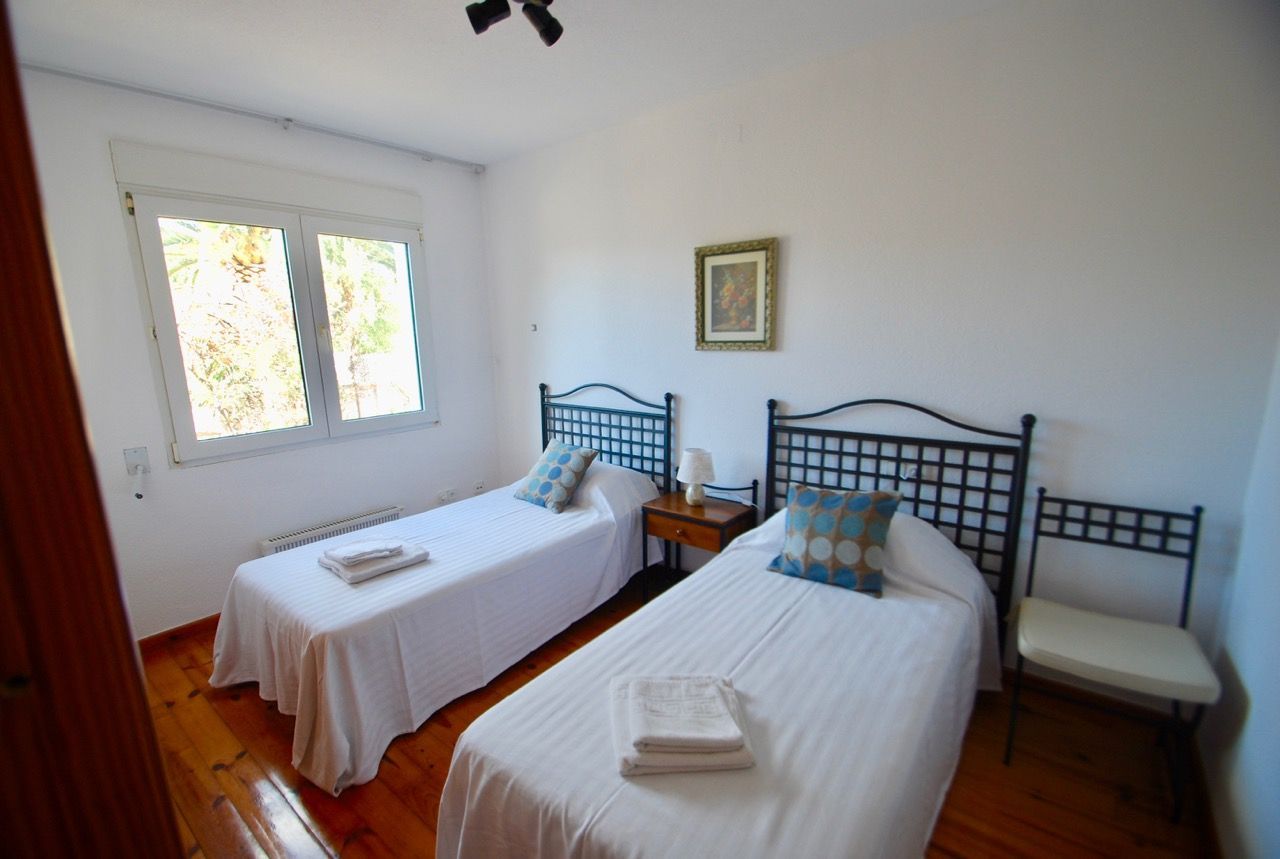 Māja Alicante, Spānijā 5 istabas, 370 m2 Nr. 95532